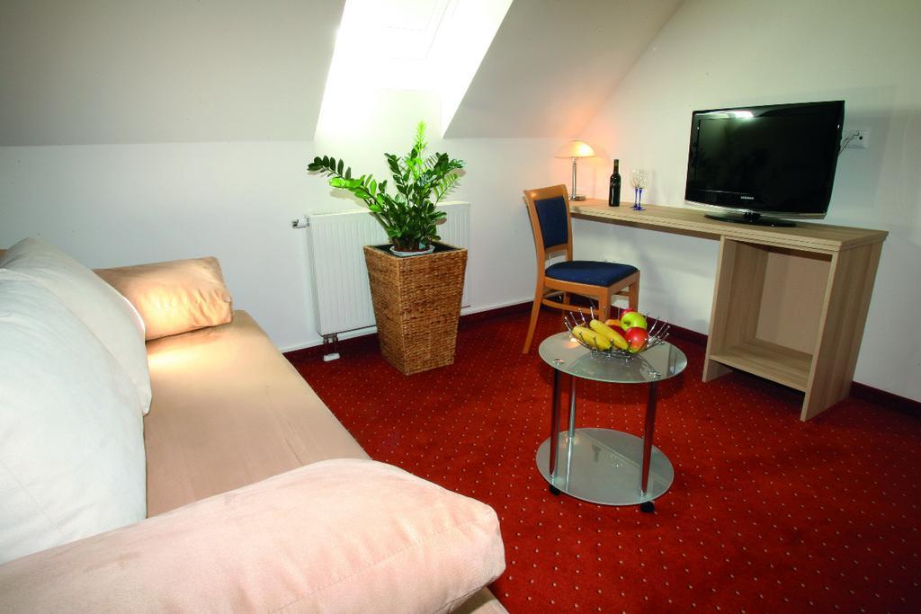 Kunstcafe Rooms Stegersbach Eksteriør bilde